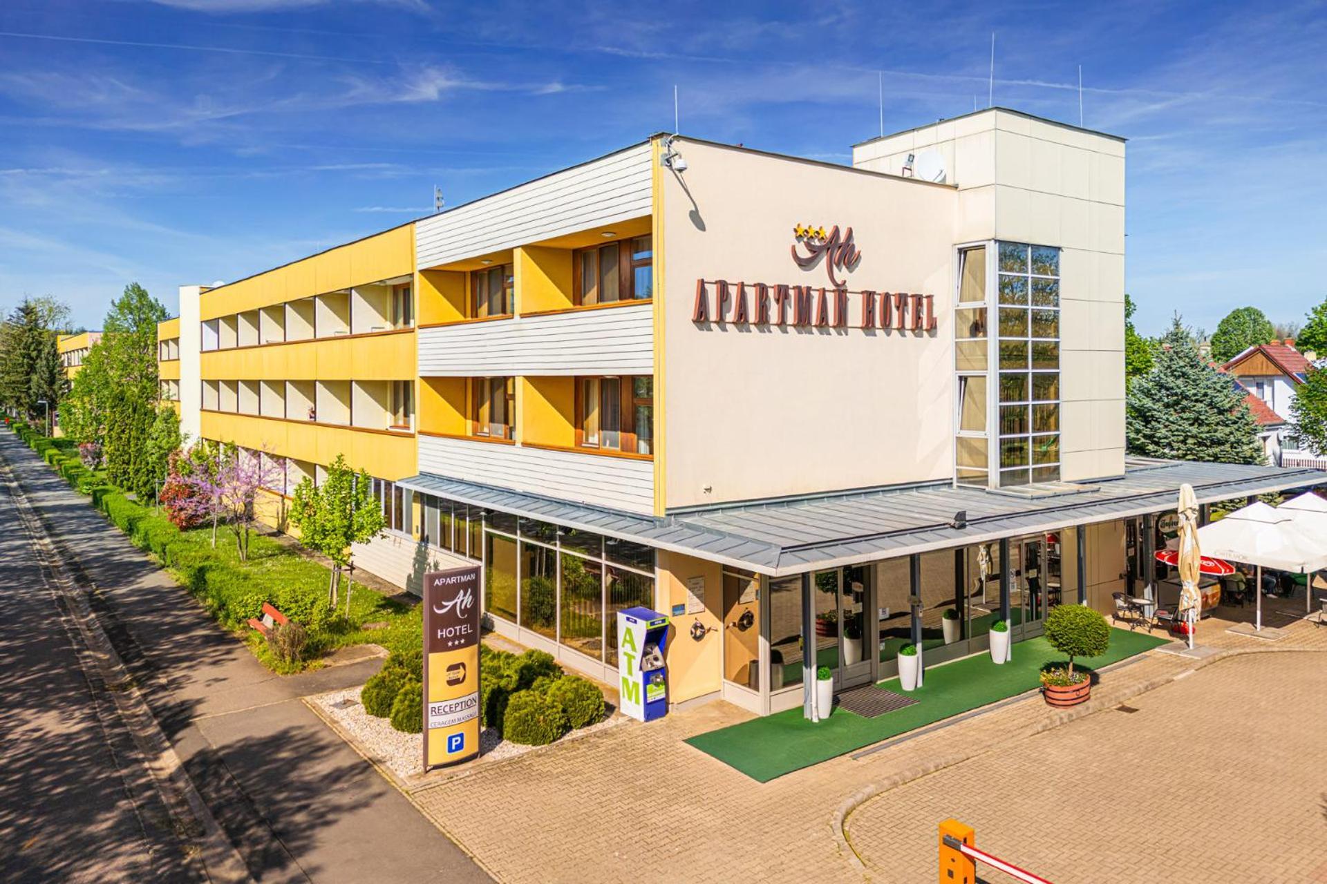 Apartman Hotel Bük Eksteriør bilde