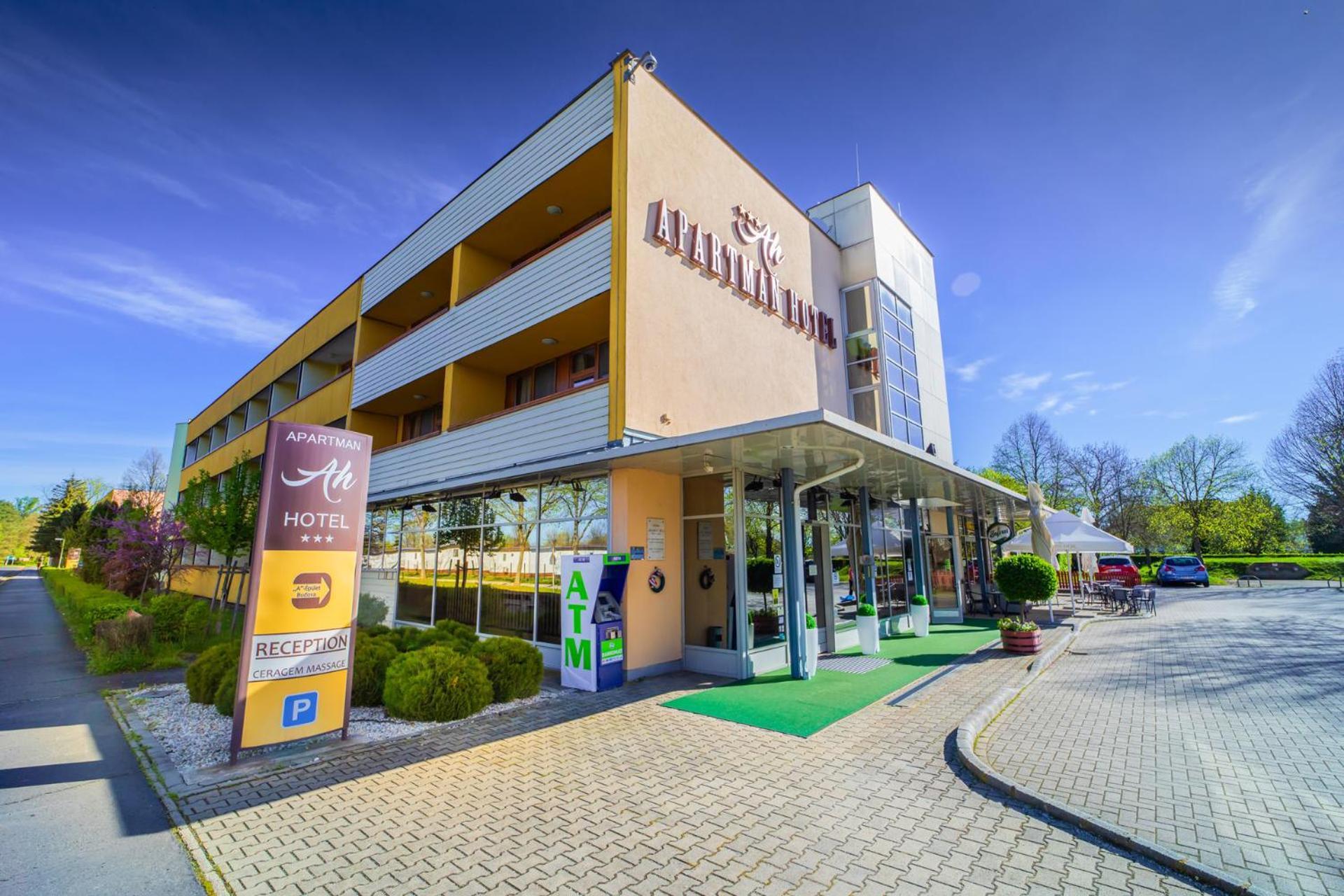 Apartman Hotel Bük Eksteriør bilde