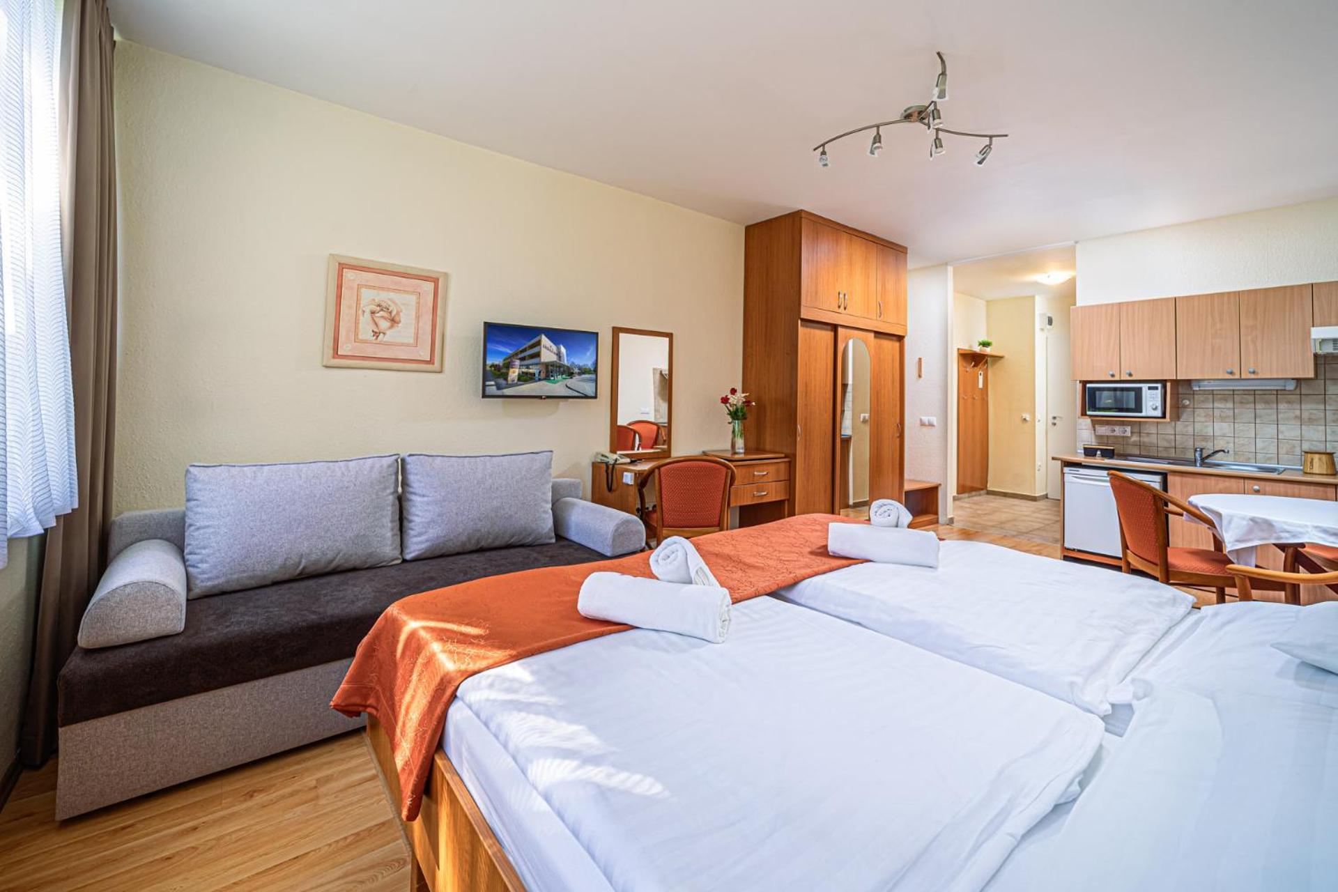 Apartman Hotel Bük Eksteriør bilde