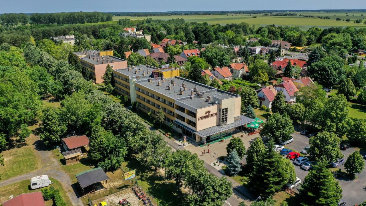 Apartman Hotel Bük Eksteriør bilde